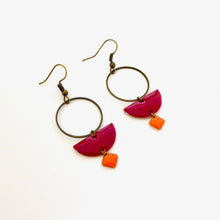 Charger l'image dans la galerie, Boucles d'oreilles graphiques bicolores orange et bordeaux