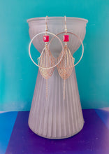 Charger l'image dans la galerie, Commande Sylvie Hourlier - 1 boucle d'oreille graphique Art Déco dorées et rouge