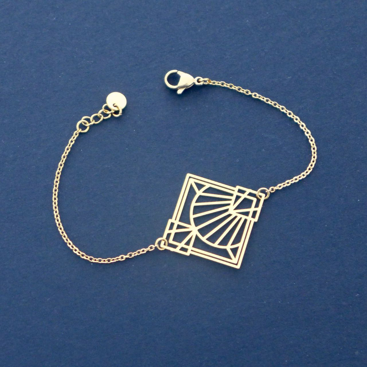 Bracelet graphique Art Déco doré contemporain