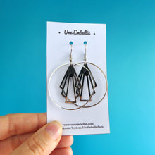 Charger l'image dans la galerie, Boucles d'oreilles créoles argentées graphiques Art Déco noires