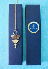 Charger l'image dans la galerie, Collier pendentif graphique gipsy bohème chic demi lune éventail et losange en laiton doré