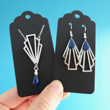 Charger l'image dans la galerie, Parure de bijoux argentés éventail graphique Art Déco bleu marine