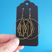 Charger l'image dans la galerie, Boucles d'oreilles créoles Art Déco éventail graphique bronze et noir