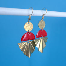 Charger l'image dans la galerie, Parure sautoir et boucles d'oreilles Art Déco doré pailleté et émail rouge