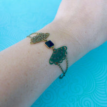 Charger l'image dans la galerie, Parure Bracelet et Boucles d'oreilles Art Nouveau bronze antique et émail noir