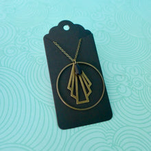 Charger l'image dans la galerie, Collier pendentif anneau et éventail graphique Art Déco en laiton et émail noir