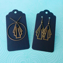 Charger l'image dans la galerie, Boucles d'oreilles éventail graphique Art Déco bronze et émail noir