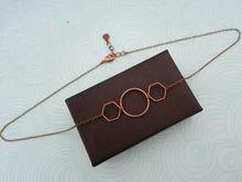 Charger l'image dans la galerie, Collier pendentif minimaliste géométrique cercle et hexagone