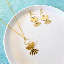 Charger l'image dans la galerie, parure bijoux coordonnés collier boucles dorés Une Embellie