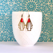 Charger l'image dans la galerie, boucles oreilles art déco graphiques rouges Une Embellie