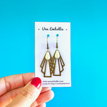 Charger l'image dans la galerie, Parure de bijoux Art Déco collier et boucles d'oreilles éventail graphique bronze et émail blanc