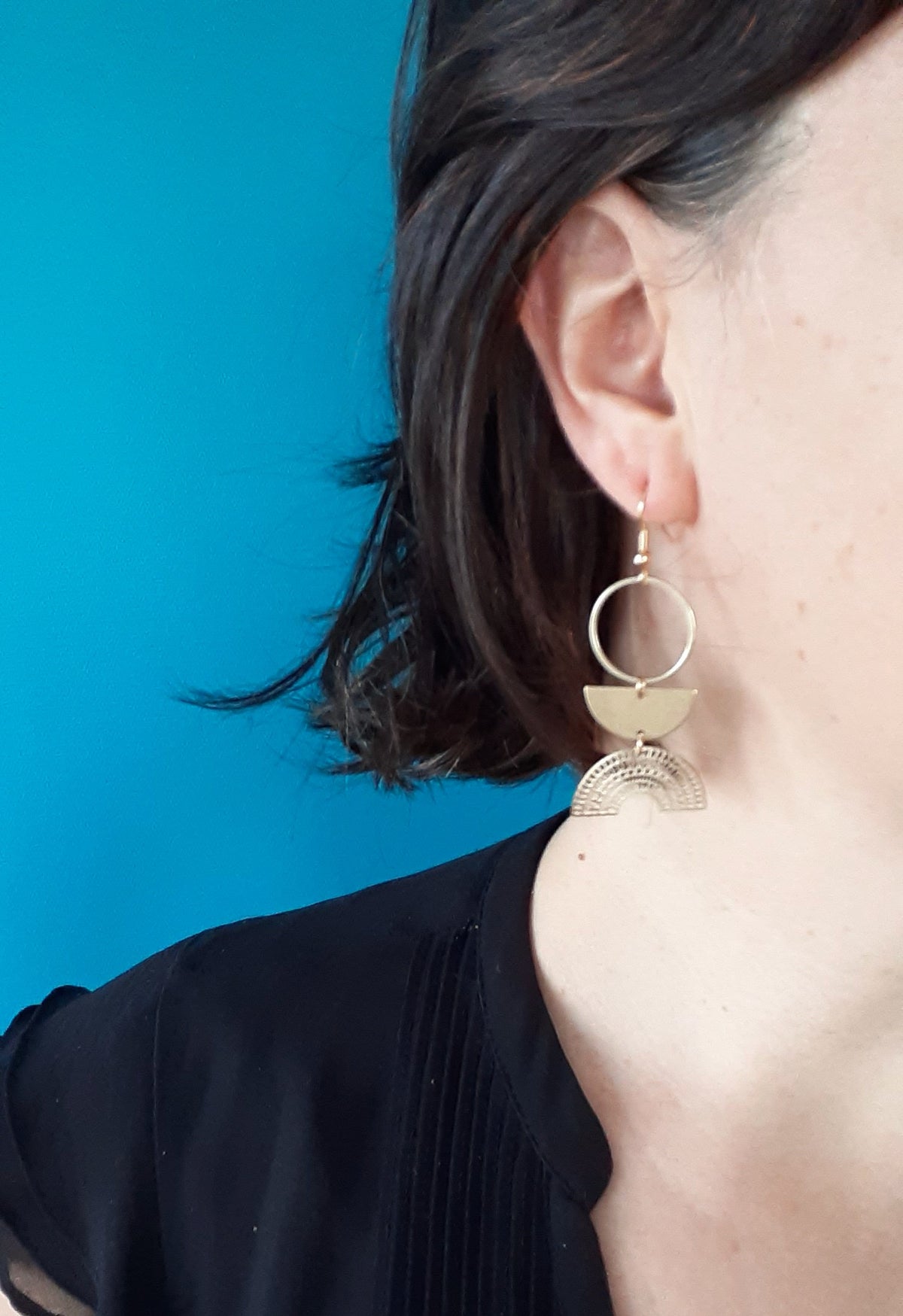 Boucles d'oreilles asymétriques géométriques dorées