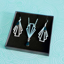 Charger l'image dans la galerie, Parure de bijoux Art Déco collier et boucles d'oreilles éventail graphiques acier inoxydable argenté sequin émail noir