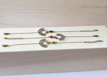 Charger l'image dans la galerie, Bracelet graphique Art Déco en laiton et émail noir