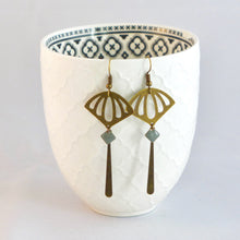 Charger l'image dans la galerie, Longues boucles japonisantes gris bronze Une Embellie