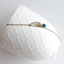 Charger l&#39;image dans la galerie, Bracelet Origami en laiton et émail bleu marine
