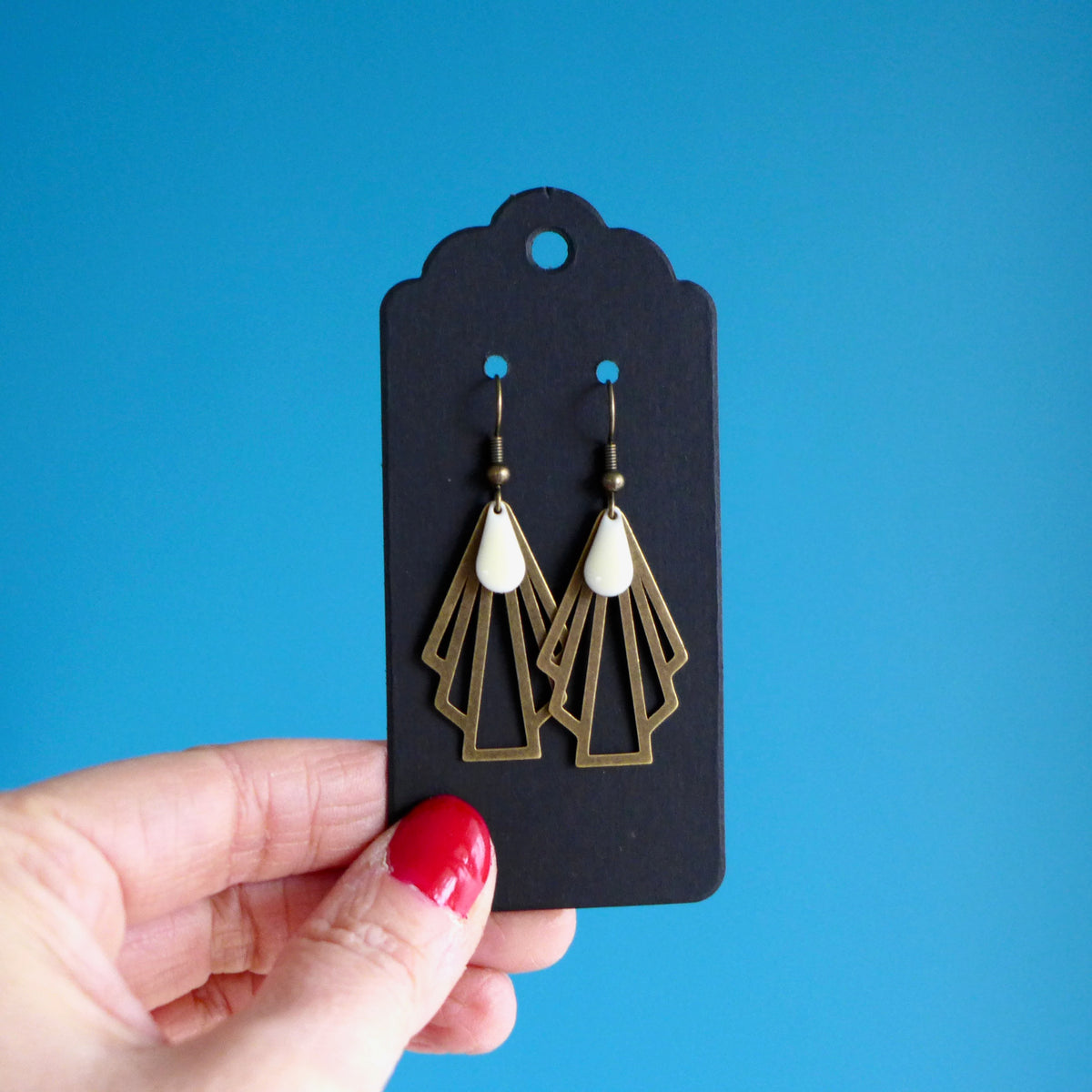 Boucles d'oreilles éventail graphique Art Déco bronze et blanc