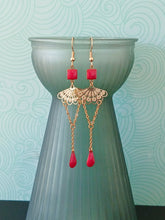 Charger l'image dans la galerie, Boucles d'oreilles Art Nouveau rétro vintage dorées et Rouge
