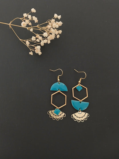 Boucles d'oreilles asymétriques Art Nouveau doré et bleu canard