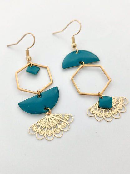Boucles d'oreilles asymétriques Art Nouveau doré et bleu canard